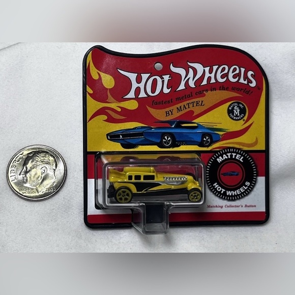 World's Smallest HOT WHEELS Yellow Hot Rod Mini Toy Blind Surprise NEW OPEN BOX - Picture 4 of 4